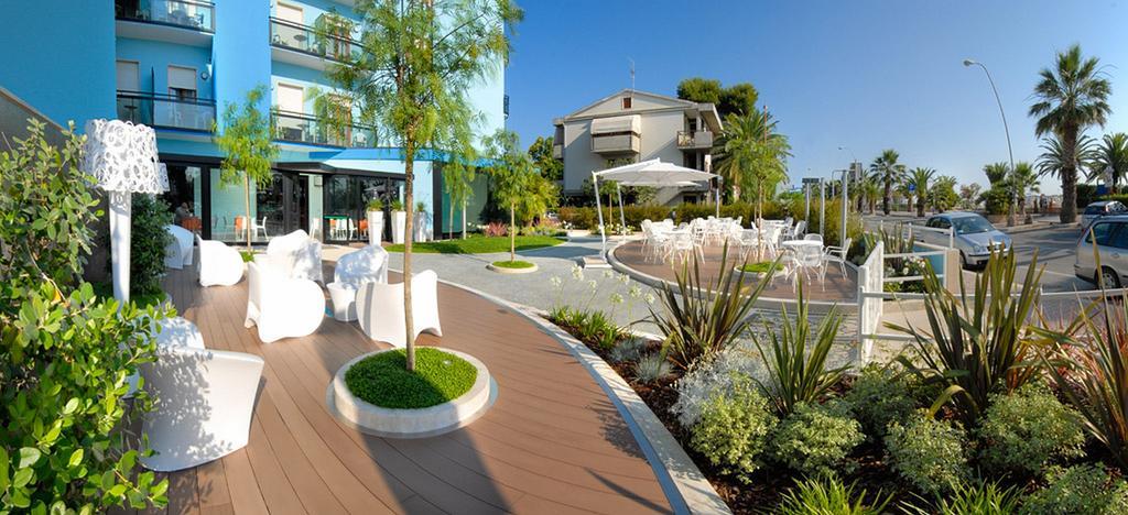 Hotel Continental Tortoreto Exterior foto